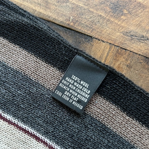 Fraas 100% wool scarf - Picture 4 of 4